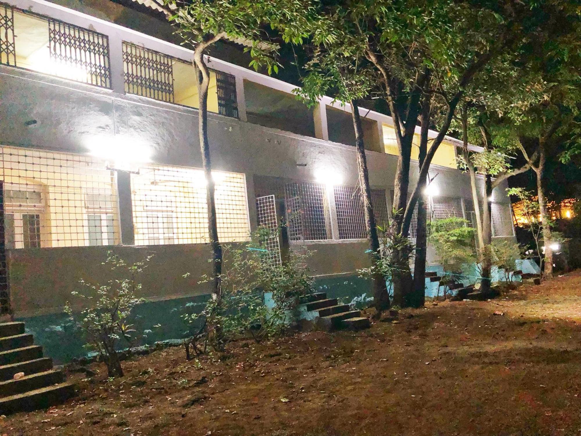 The Imperial Heritage II 2 Minutes From Station And Market II Deluxe Ac Rooms II โลนาวาลา ภายนอก รูปภาพ