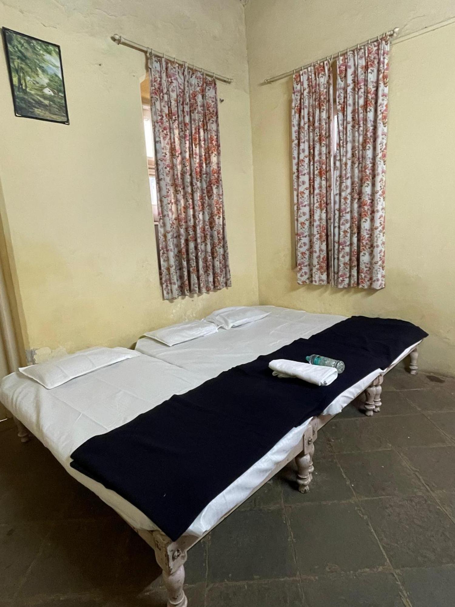 The Imperial Heritage II 2 Minutes From Station And Market II Deluxe Ac Rooms II โลนาวาลา ภายนอก รูปภาพ